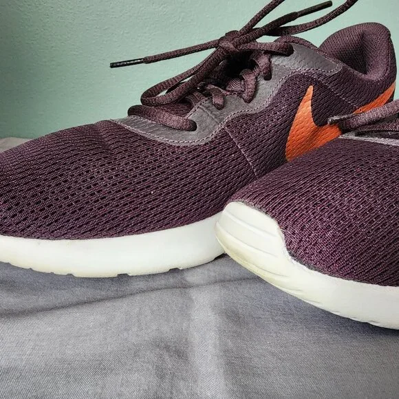 Nike Tanjun Womens 11 Purple Rose Metallic Fitness Sneakers - Picture 4 of 8